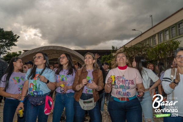 tarima-principal-bazar-de-la-confianza-boyaca-125