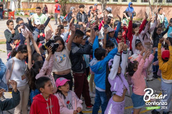 tarima-principal-bazar-de-la-confianza-boyaca-13