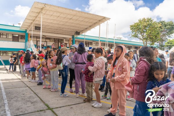tarima-principal-bazar-de-la-confianza-boyaca-17