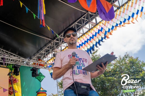 tarima-principal-bazar-de-la-confianza-boyaca-21