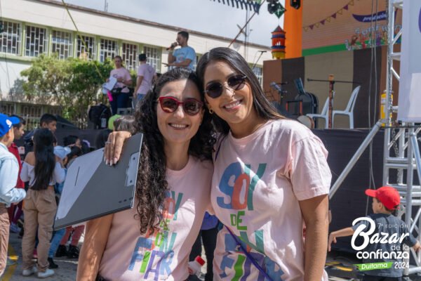 tarima-principal-bazar-de-la-confianza-boyaca-31