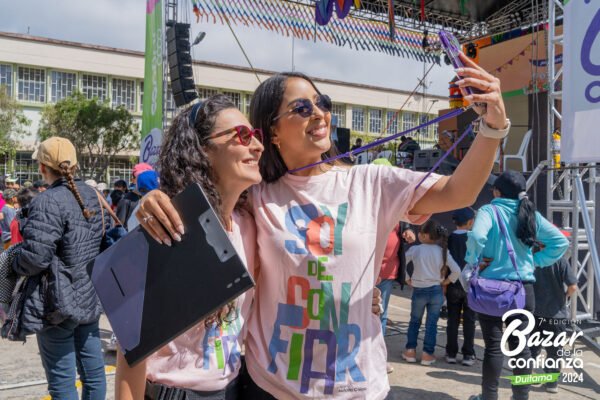 tarima-principal-bazar-de-la-confianza-boyaca-32