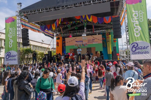 tarima-principal-bazar-de-la-confianza-boyaca-34