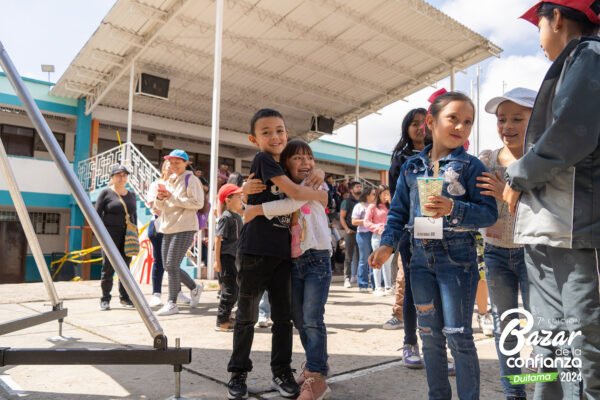 tarima-principal-bazar-de-la-confianza-boyaca-38