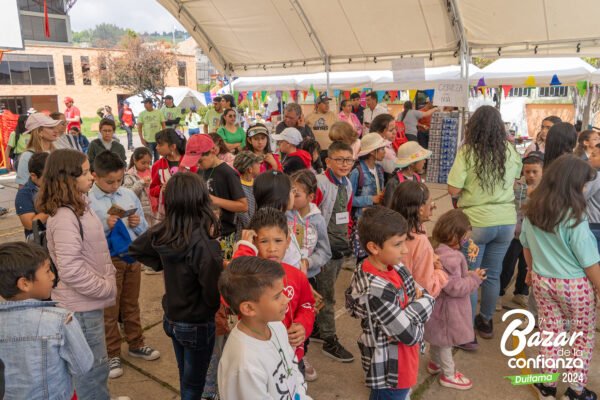 tarima-principal-bazar-de-la-confianza-boyaca-4