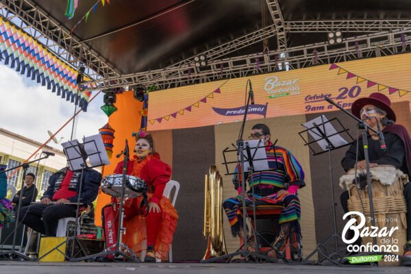 tarima-principal-bazar-de-la-confianza-boyaca-49