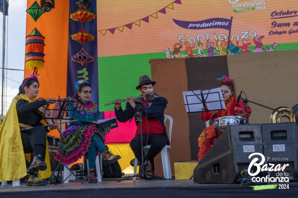 tarima-principal-bazar-de-la-confianza-boyaca-56