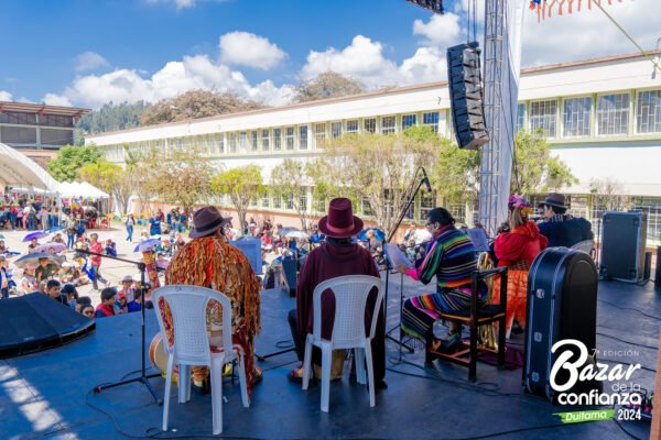 tarima-principal-bazar-de-la-confianza-boyaca-57