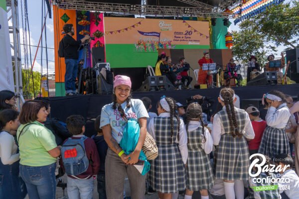 tarima-principal-bazar-de-la-confianza-boyaca-58