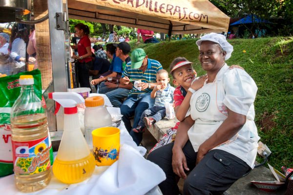 14645367689_4da2f3fa83_h