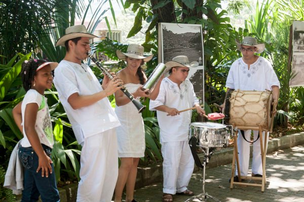 14645496877_62ee7125c0_h