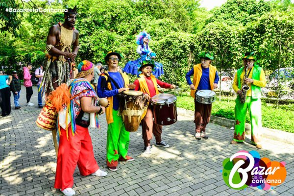 Artistas_itinerantes_Bazar_de_la_Confianza-9