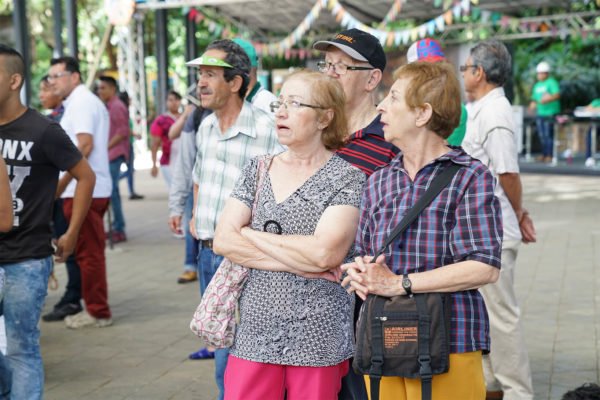 Bazar-de-la-confianza-Confiar-2017-12