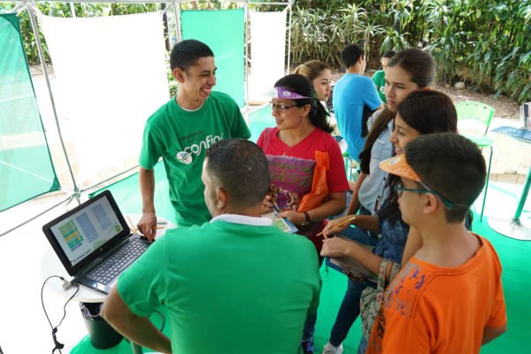 Bazar-de-la-confianza-Confiar-2017-22