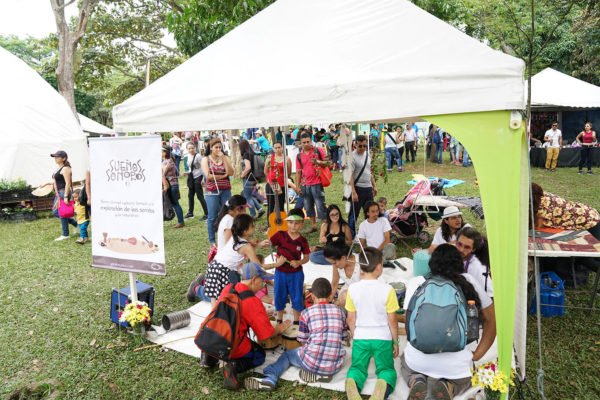 Bazar-de-la-confianza-Confiar-2017-57