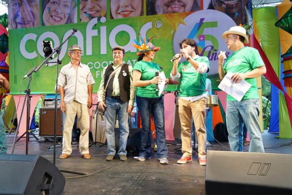 Bazar-de-la-confianza-Confiar-2017-84