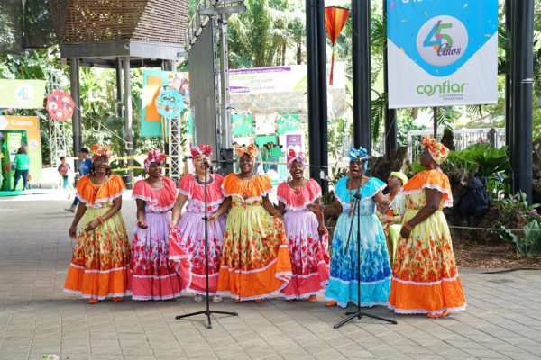 Bazar-de-la-confianza-Confiar-2017-9