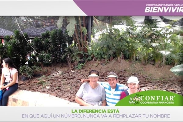 foto-bazar-de-la-confianza-2016-116