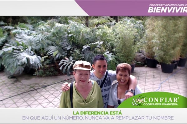 foto-bazar-de-la-confianza-2016-137