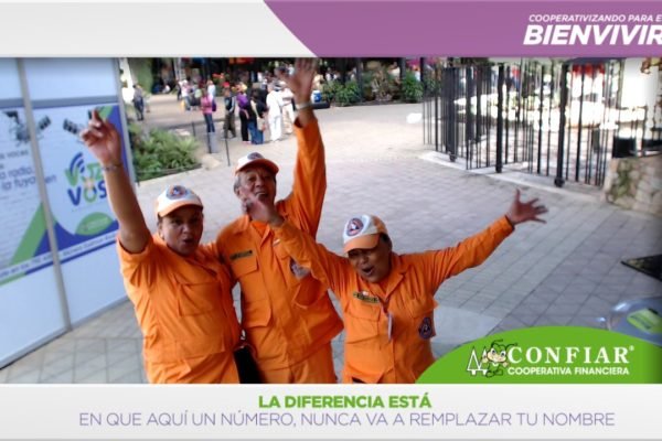 foto-bazar-de-la-confianza-2016-15