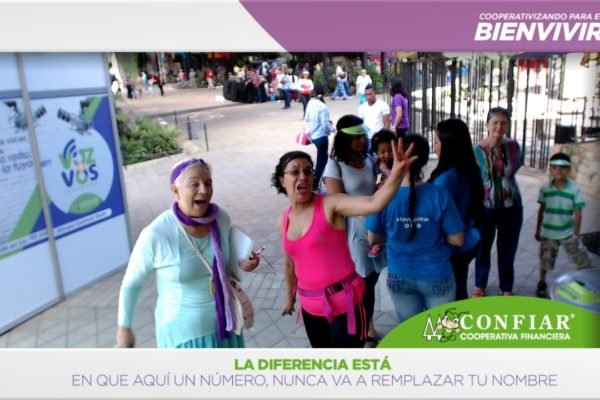 foto-bazar-de-la-confianza-2016-18