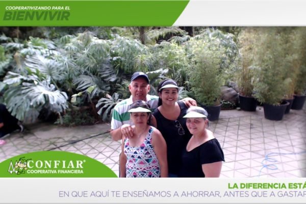 foto-bazar-de-la-confianza-2016-183