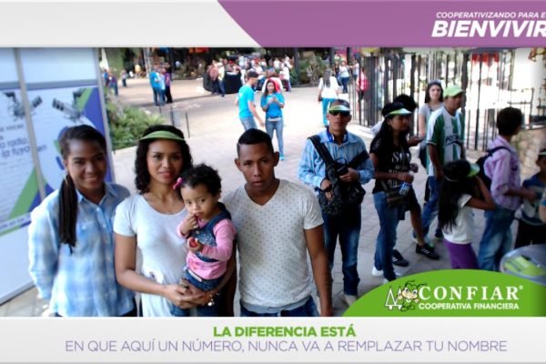 foto-bazar-de-la-confianza-2016-19