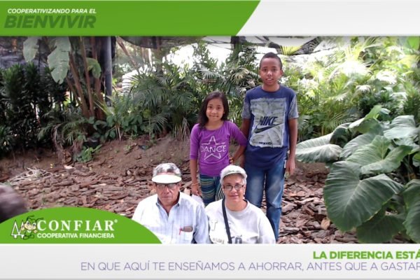 foto-bazar-de-la-confianza-2016-194