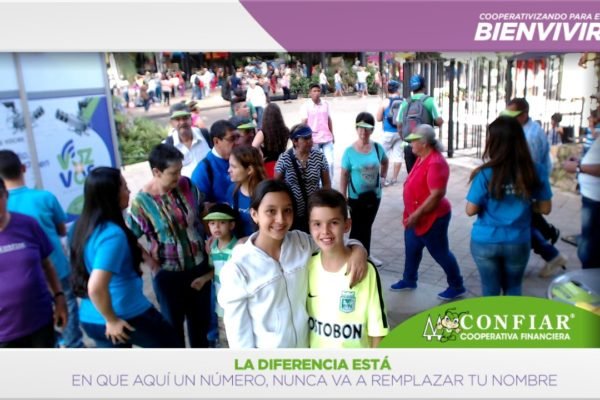 foto-bazar-de-la-confianza-2016-22