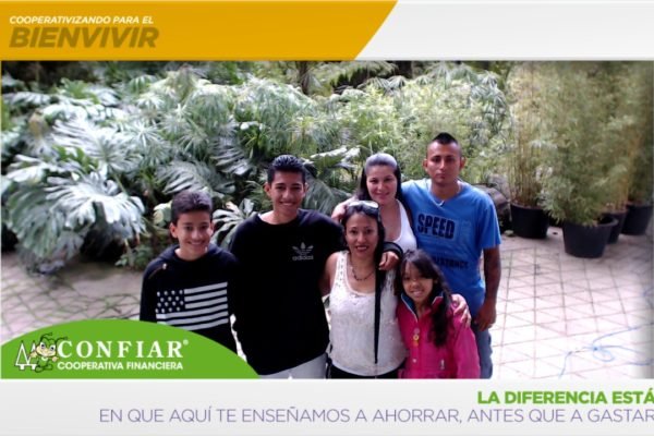 foto-bazar-de-la-confianza-2016-275