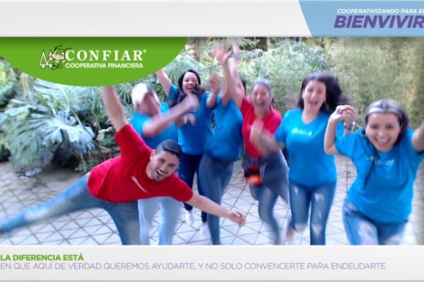 foto-bazar-de-la-confianza-2016-387