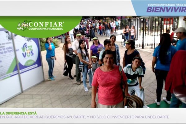 foto-bazar-de-la-confianza-2016-53