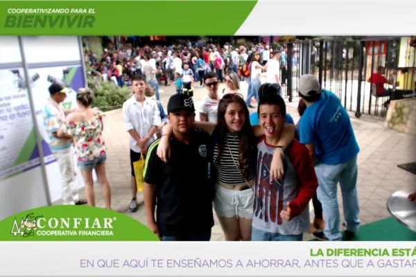 foto-bazar-de-la-confianza-2016-59