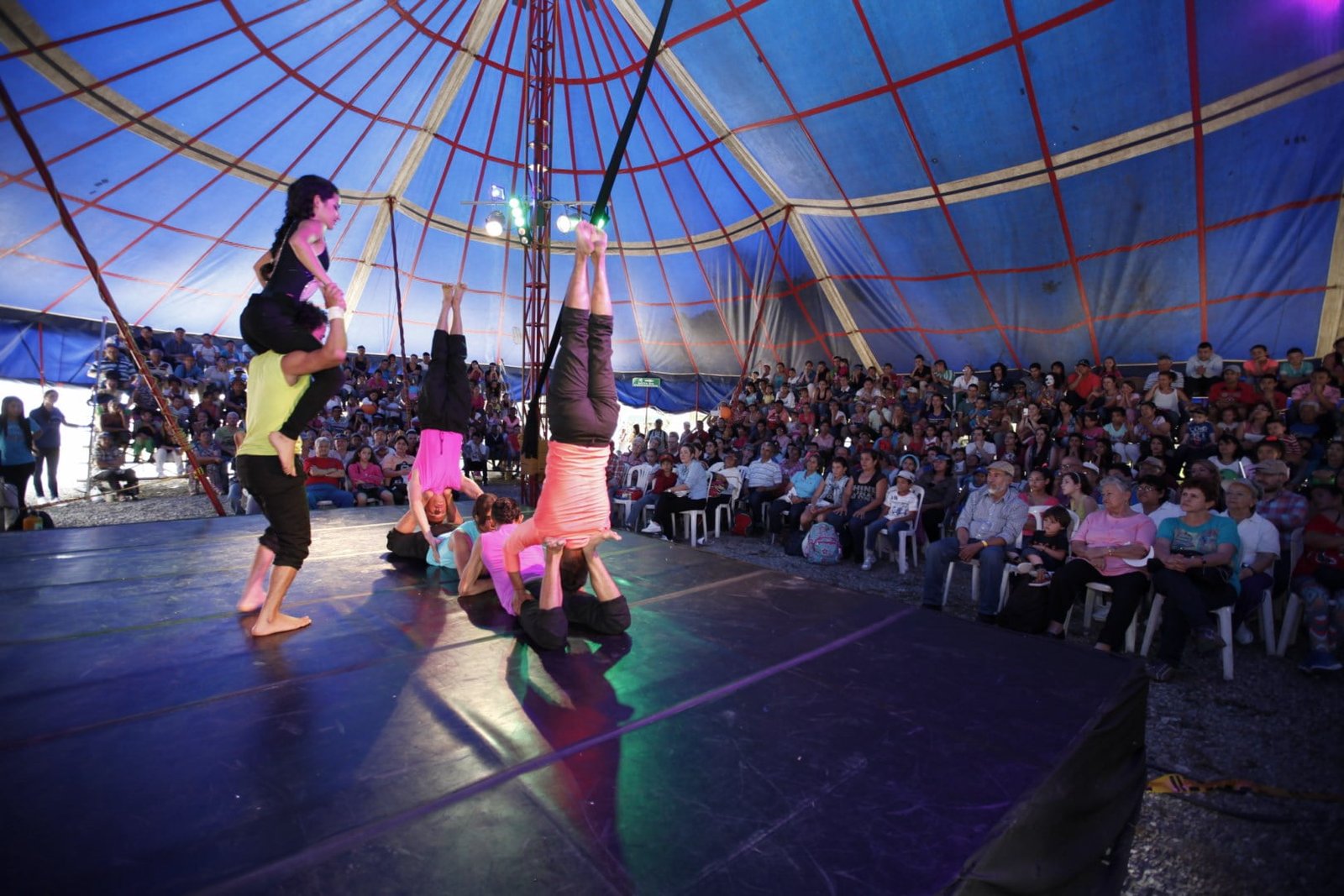 Un día en el Bazar de la confianza – Marco Mejía