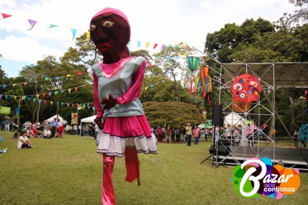 Artistas_Itinerantes_-Bazar_de_la_Confianza-29