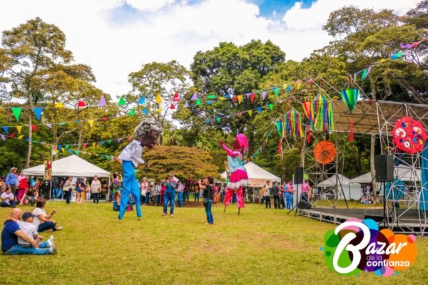 Artistas_Itinerantes_-Bazar_de_la_Confianza-31