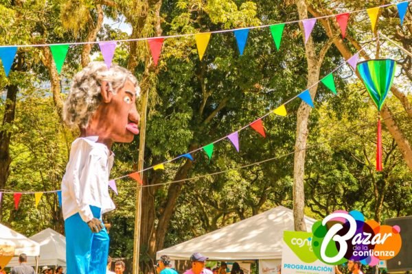 Artistas_Itinerantes_-Bazar_de_la_Confianza-33