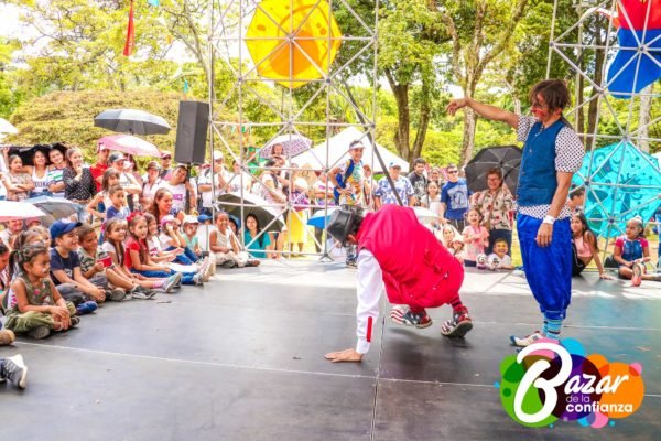 Artistas_Itinerantes_-Bazar_de_la_Confianza-48