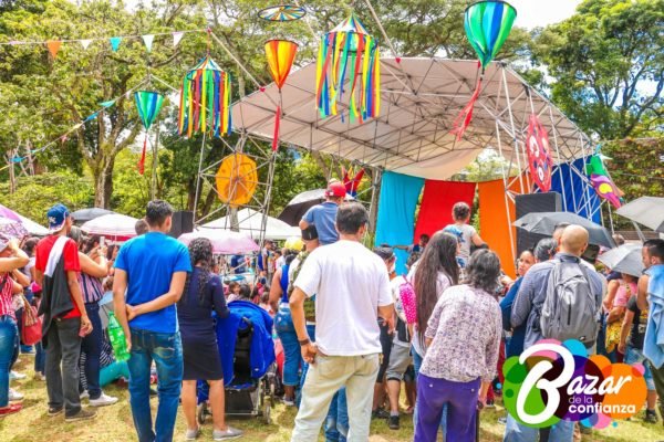 Artistas_Itinerantes_-Bazar_de_la_Confianza-49