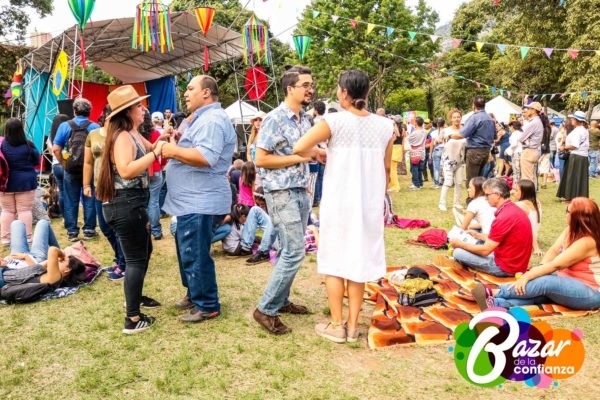 Artistas_Itinerantes_-Bazar_de_la_Confianza-88