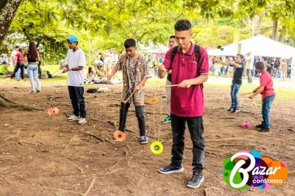 Confiar_en_la_Juventud_-Bazar_de_la_Confianza-2