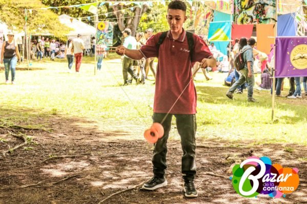 Confiar_en_la_Juventud_-Bazar_de_la_Confianza-5