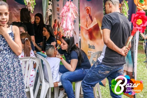 Confiar_en_la_Juventud_-Bazar_de_la_Confianza-72
