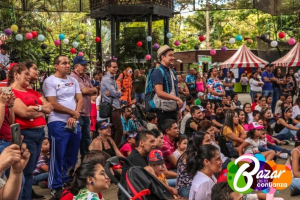 Tarima_Principal_-Bazar_de_la_Confianza-17