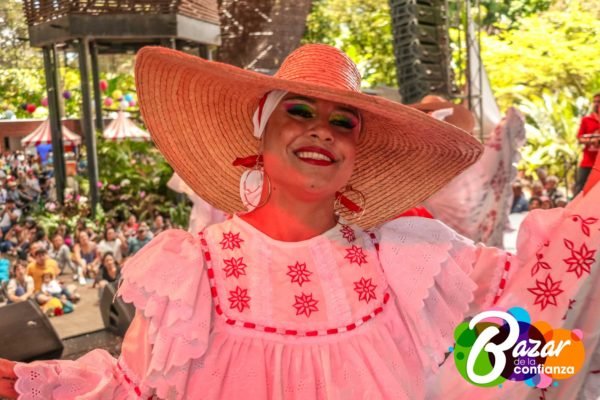 Tarima_Principal_-Bazar_de_la_Confianza-29