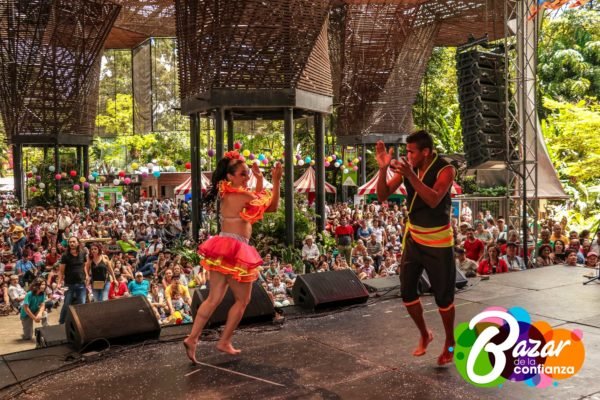 Tarima_Principal_-Bazar_de_la_Confianza-31