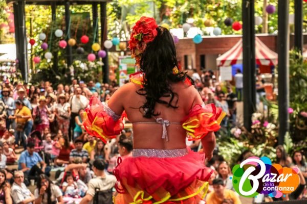 Tarima_Principal_-Bazar_de_la_Confianza-32