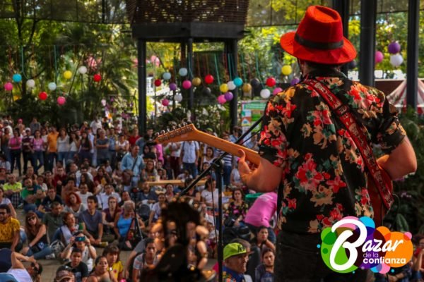 Tarima_Principal_-Bazar_de_la_Confianza-48