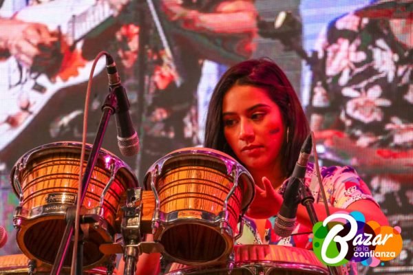 Tarima_Principal_-Bazar_de_la_Confianza-59