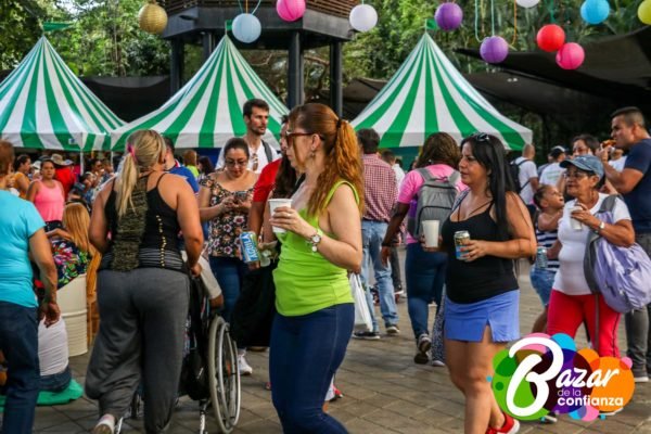Tarima_Principal_-Bazar_de_la_Confianza-63